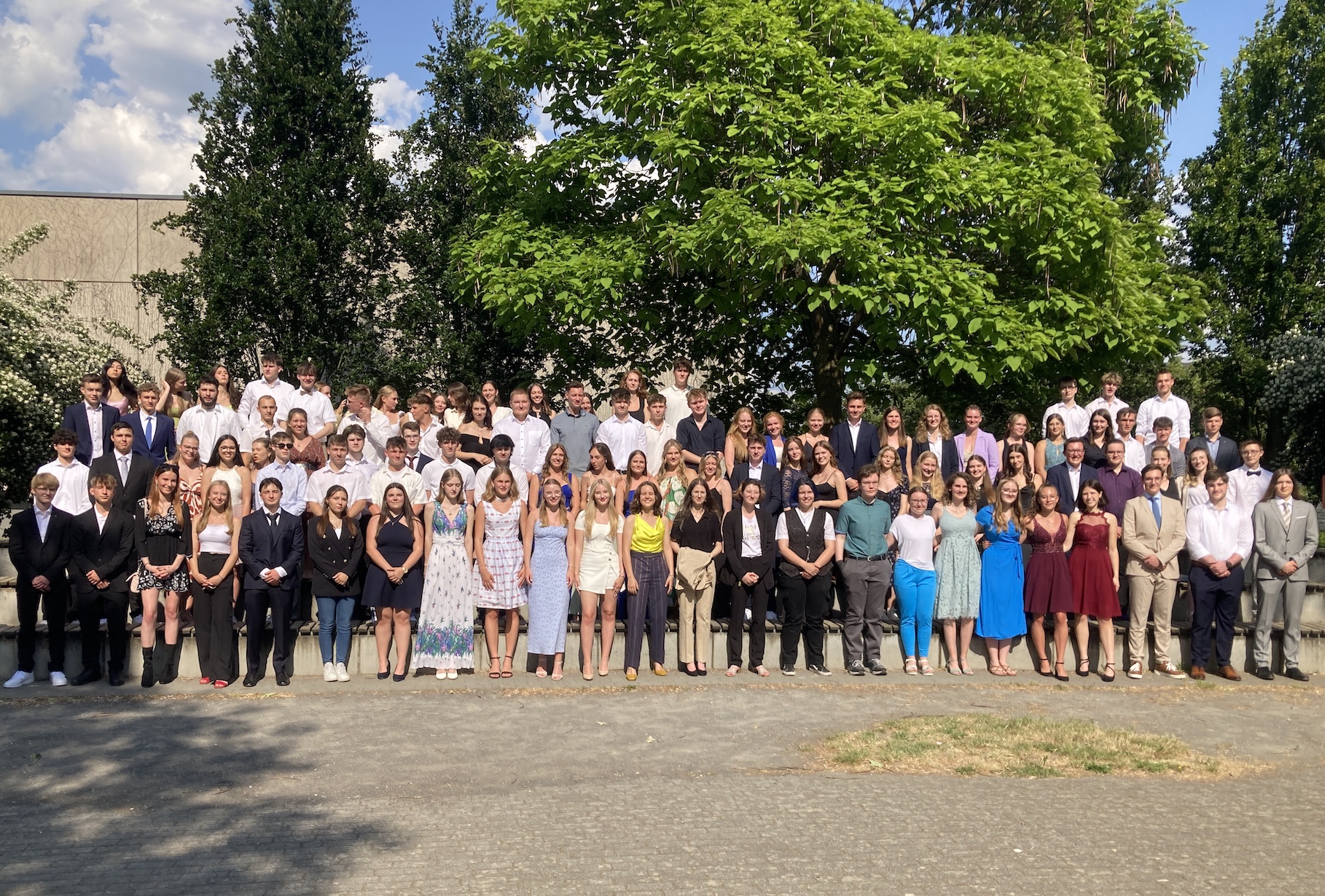 Gruppenfoto der Abiturientinnen und Abiturienten