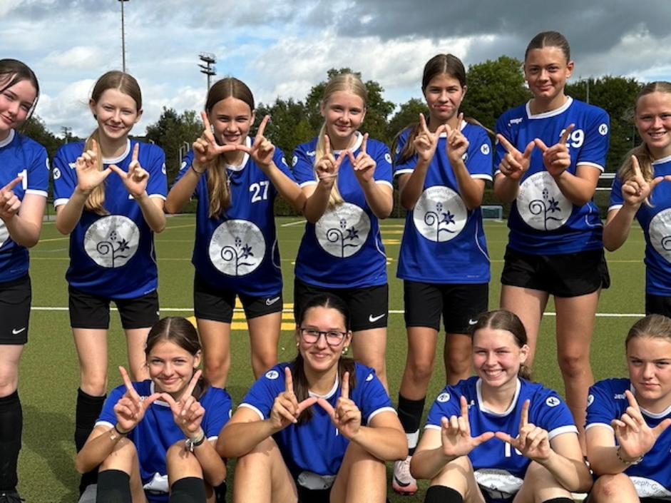 Mannschaftsfoto der Fußballerinnen WK II